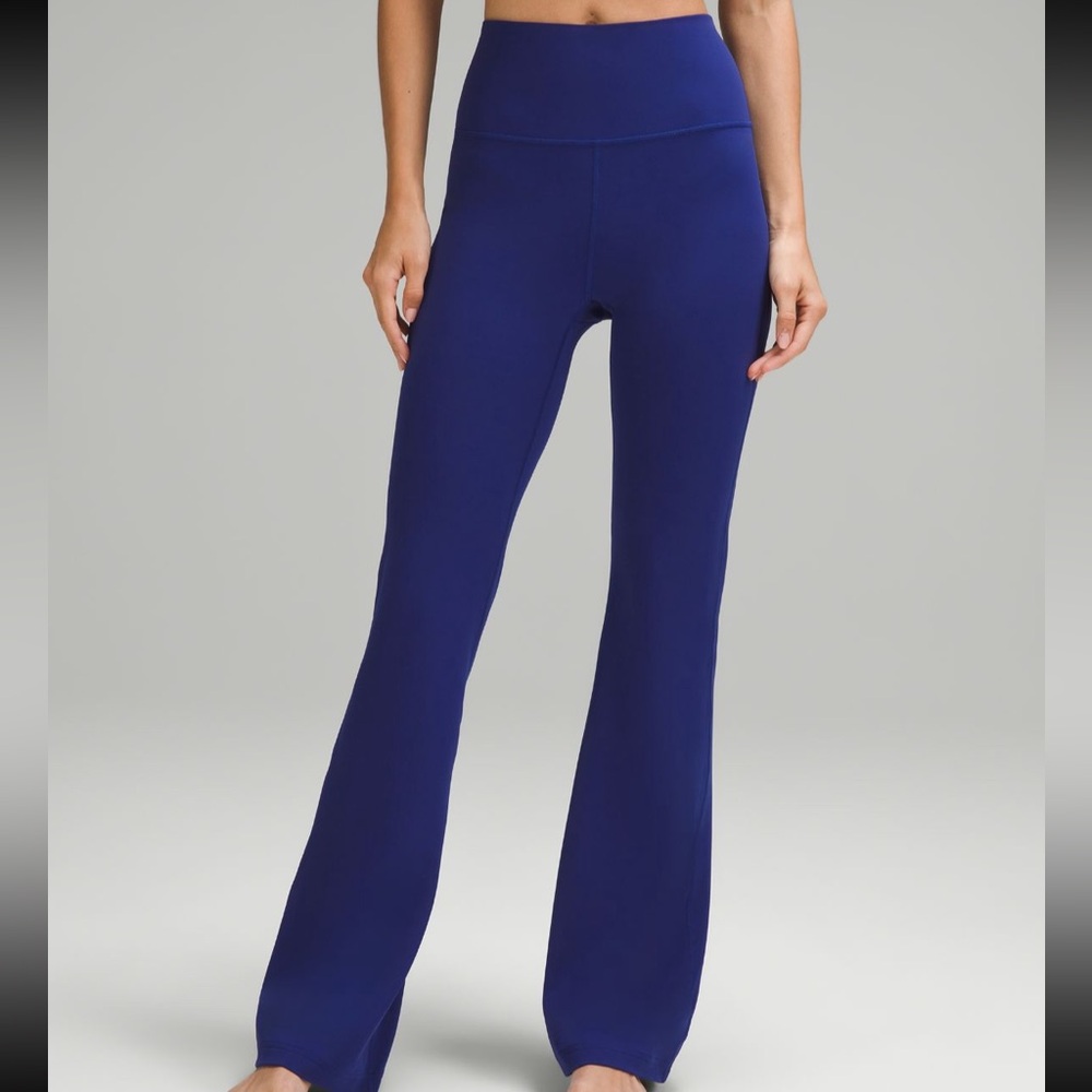 Lululemon Groove super high rise flared nulu (regular)
